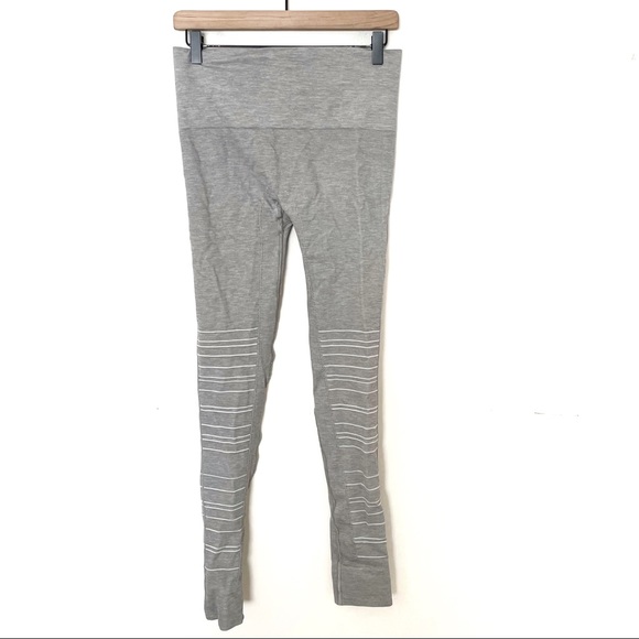 Blanqi SportSupport Hipster Cuffed Legging in Dove Grey Size Medium - Picture 5 of 7